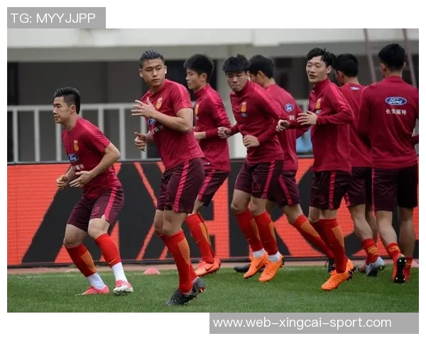 足球首发秀揭幕战精彩回顾与球员表现分析